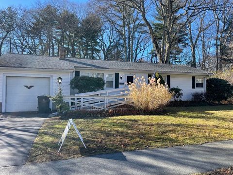 16 Peterson Rd Natick MA 01760