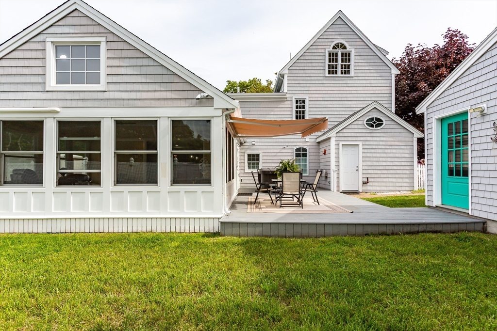 28 Winona Ave