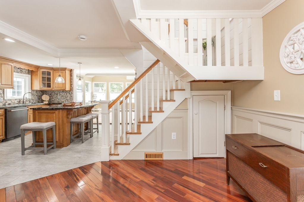 28 Winona Ave