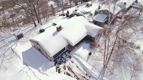 Photo of 94 Vermont St, Holyoke, MA 01040 (MLS # 73474221)