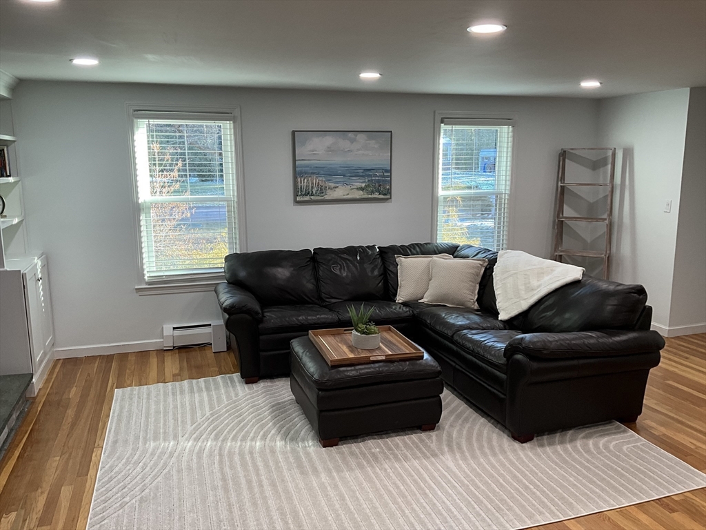 42 Wellington Ln