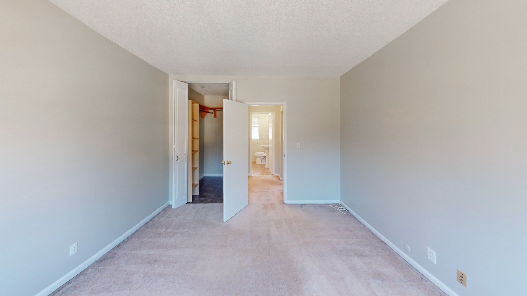 137 Lake Shore Rd #4, Boston, MA Photo #17