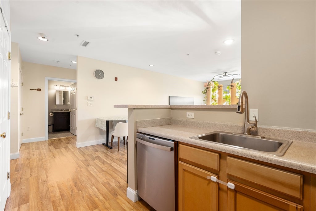 140 Railroad Avenue #B309, Norwood, MA, 140 Railroad Avenue #B309, Norwood, MA Photo #3