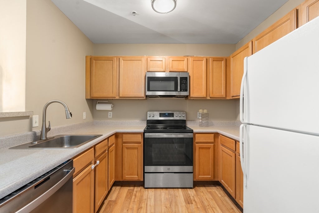 140 Railroad Avenue #B309, Norwood, MA, 140 Railroad Avenue #B309, Norwood, MA Photo #4