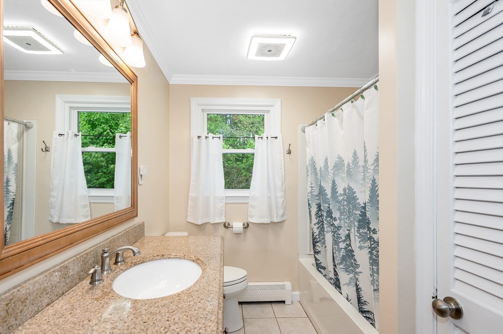 9 Sunrise Dr, Hudson, NH, 9 Sunrise Dr, Hudson, NH Photo #15