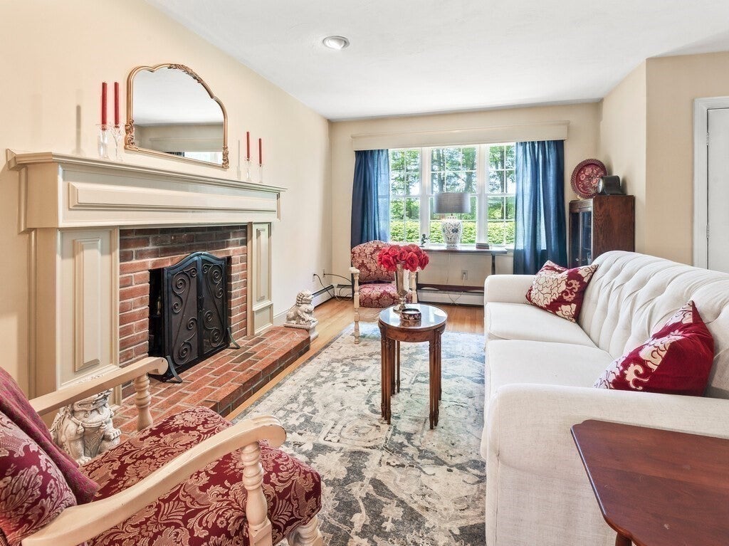 85 S Ashburnham Rd