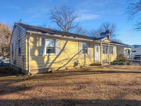 Photo of 17 Vincent Drive, West Springfield, MA 01089 (MLS # 73489448)