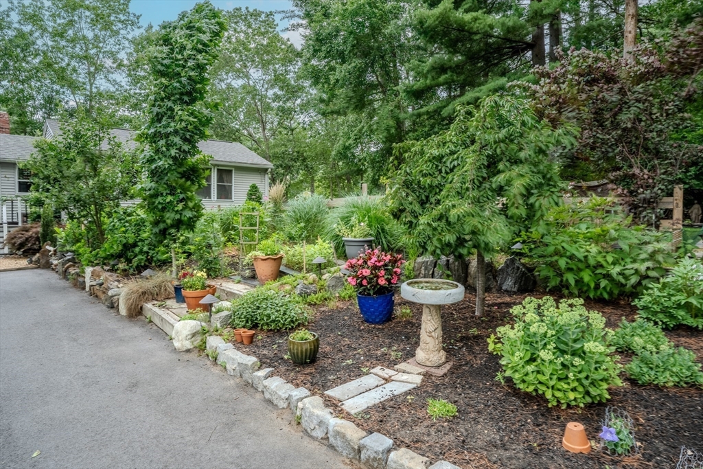 49 Millville Cir, Salem, NH Photo #12