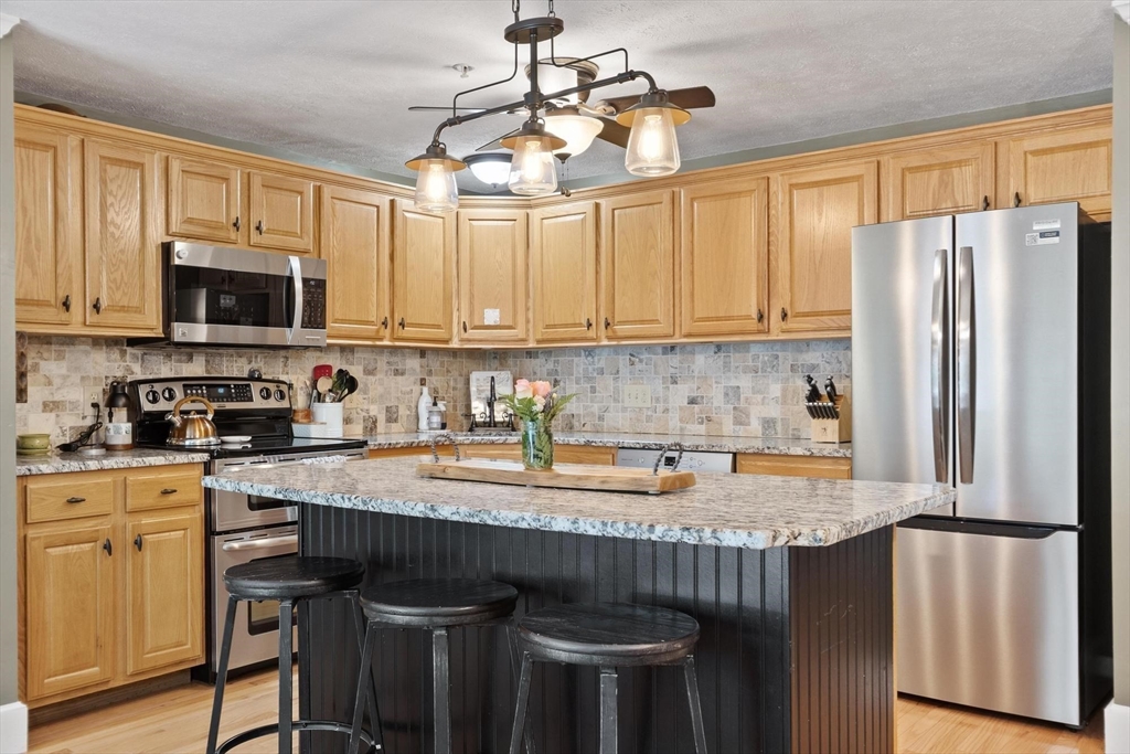 70 Bridle Cross Rd #70, Fitchburg, MA Photo #5