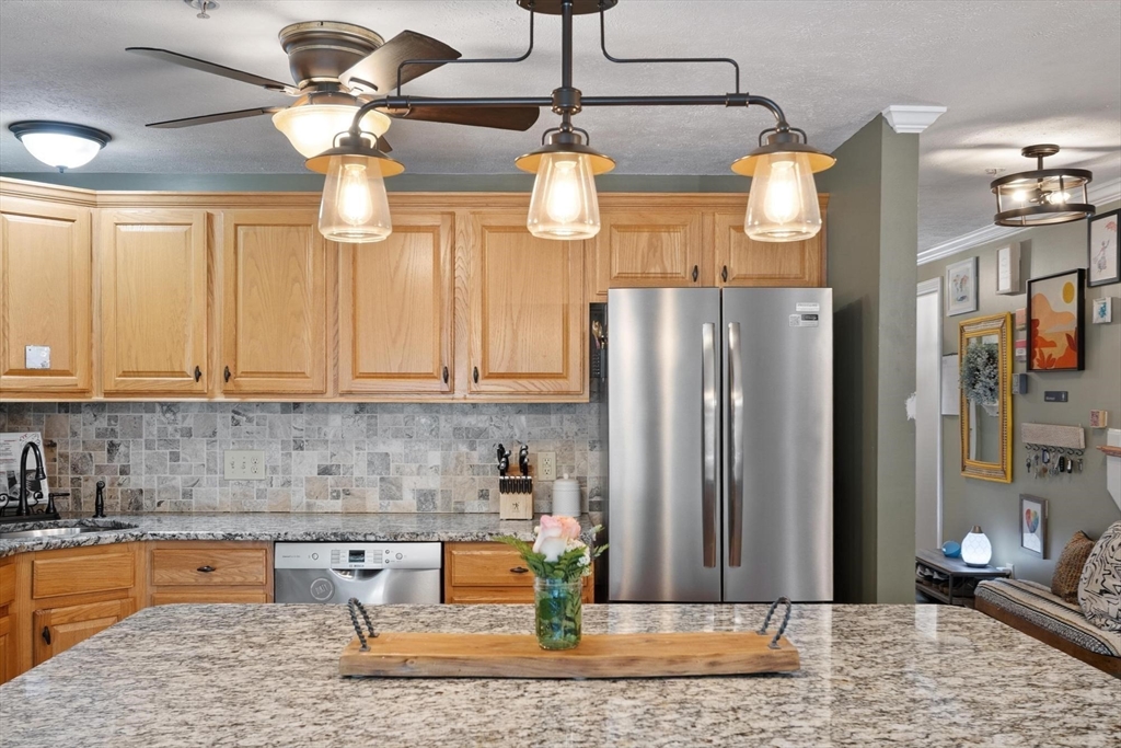 70 Bridle Cross Rd #70, Fitchburg, MA Photo #6
