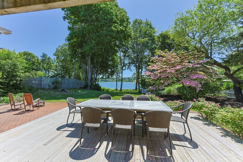 25 Richard Ln