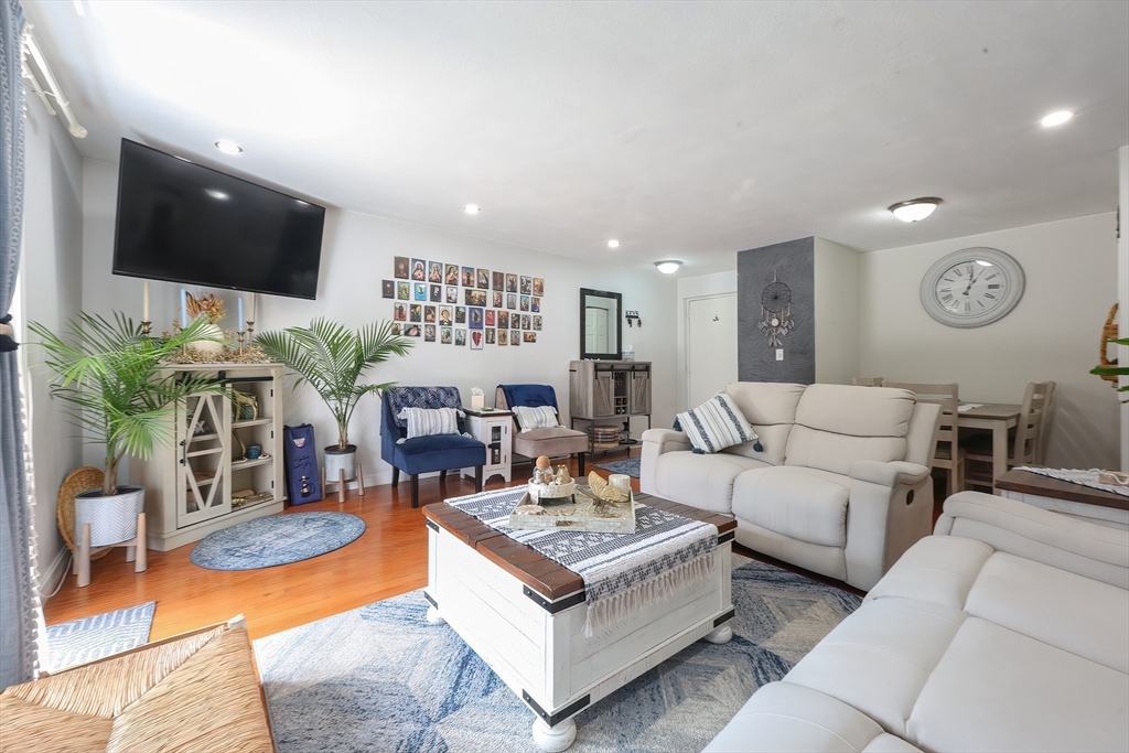 99 Fountain Lane 5