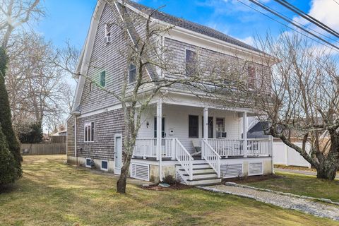 169 Gosnold St Barnstable MA 02601