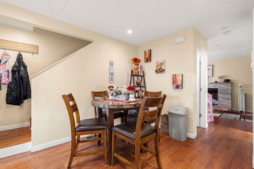 883 Grinnell St, Fall River, MA Photo #22