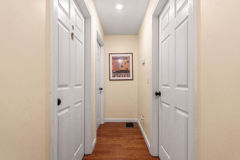 883 Grinnell St, Fall River, MA Photo #12