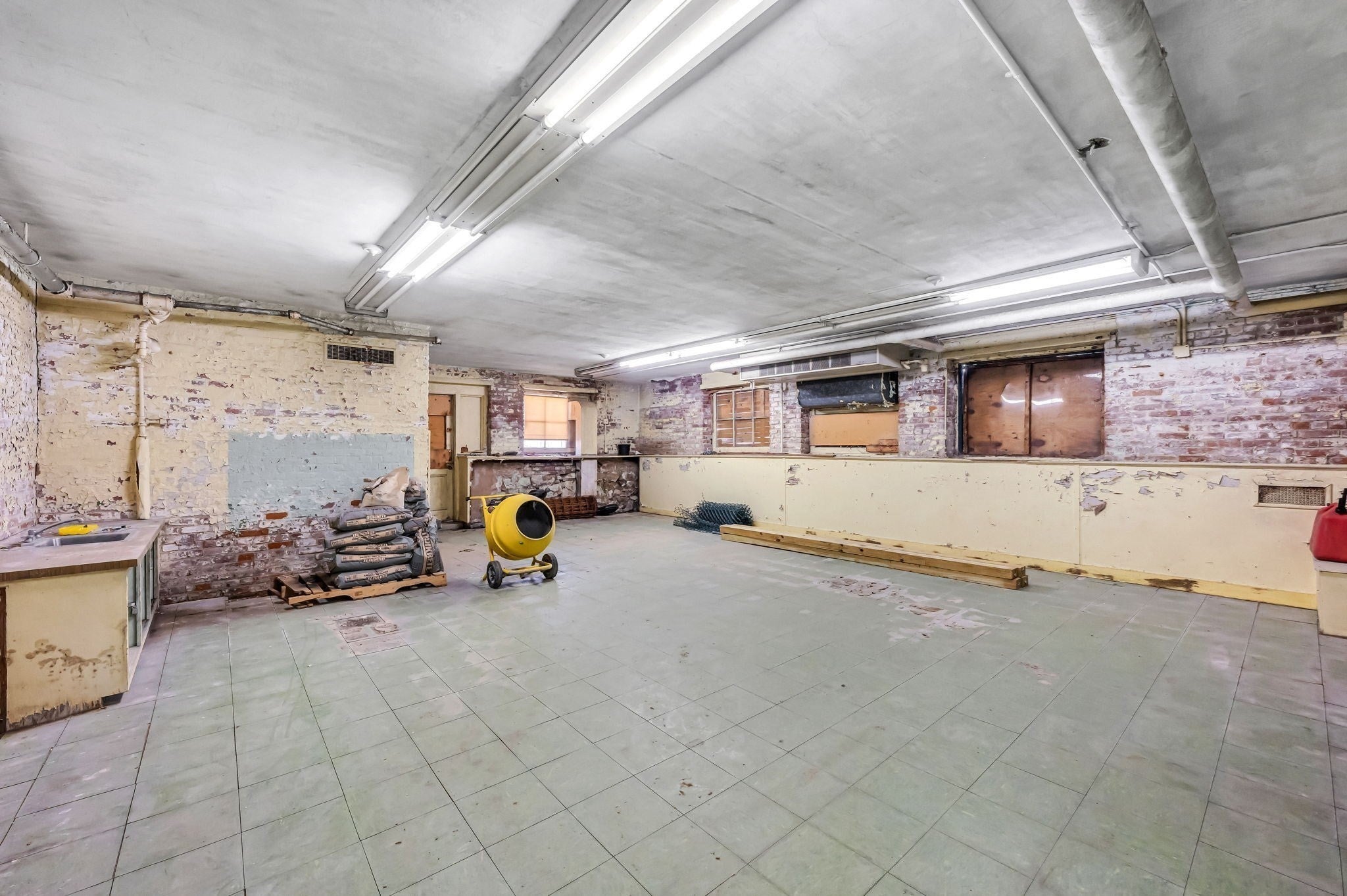 40 Pecks Rd, Pittsfield, MA, 40 Pecks Rd, Pittsfield, MA Photo #32