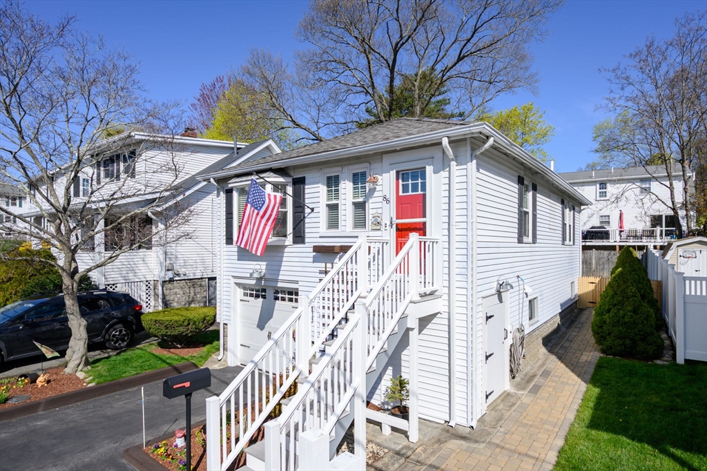 86 Arborway Dr