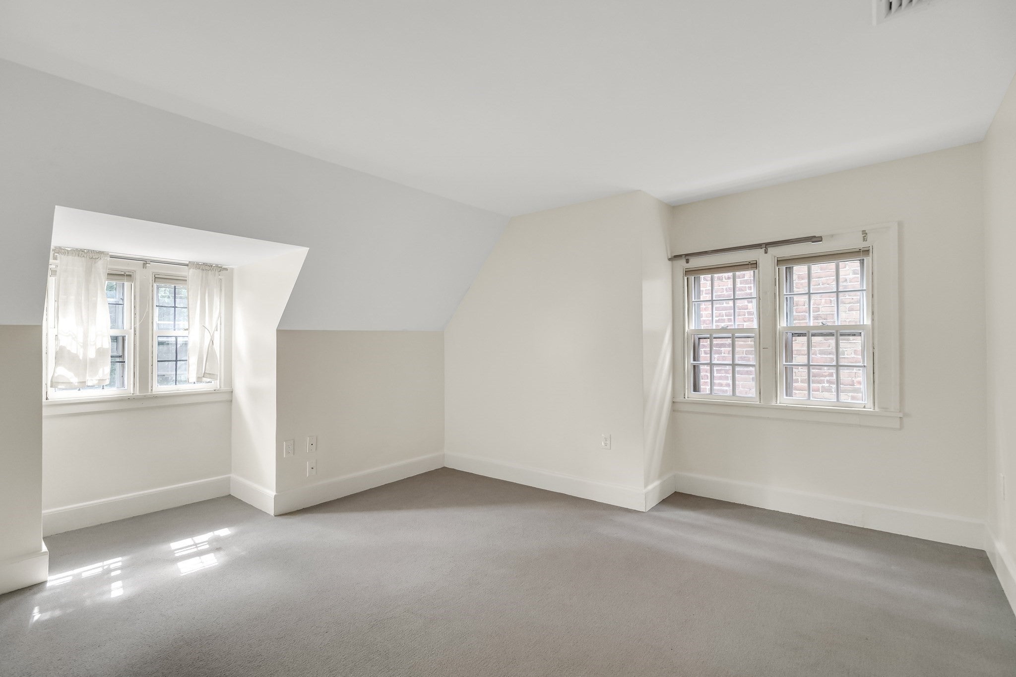 1789 Beacon ST #3, Brookline, MA Photo #11