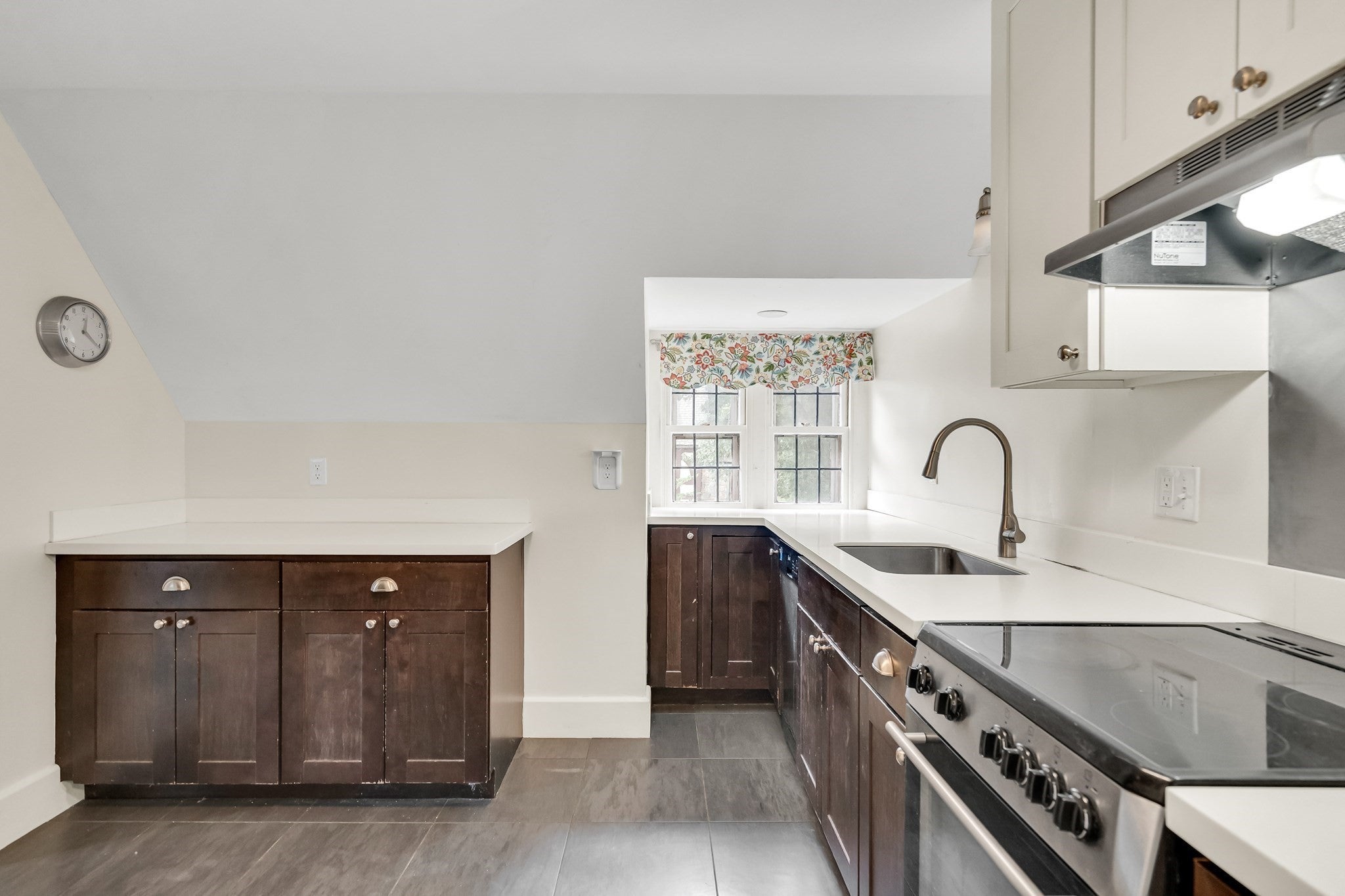 1789 Beacon ST #3, Brookline, MA Photo #6