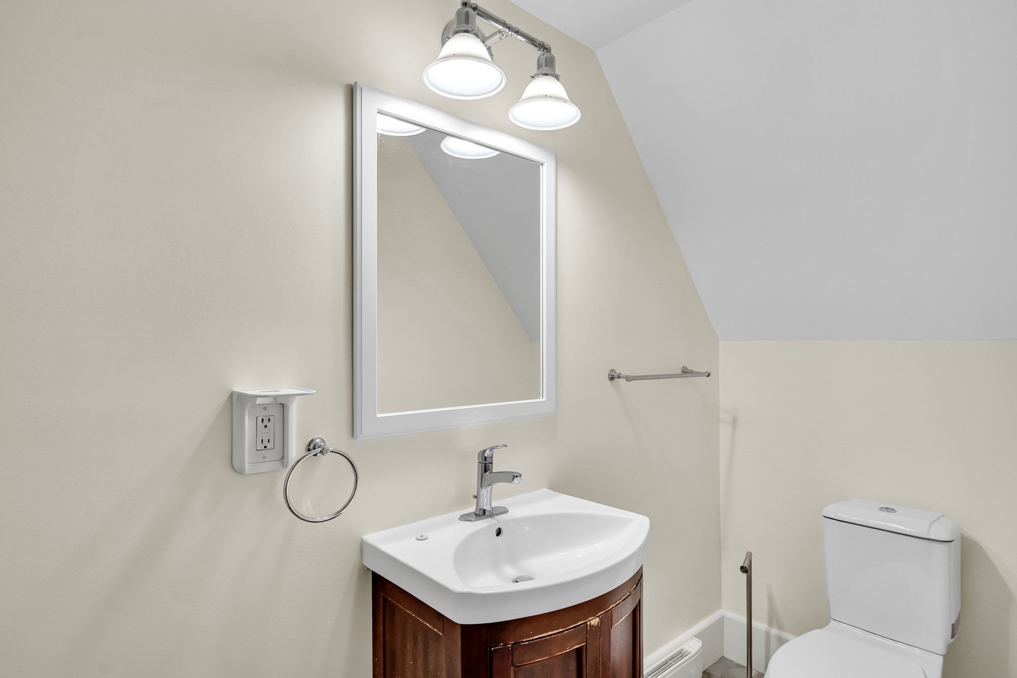 1789 Beacon ST #3, Brookline, MA Photo #16