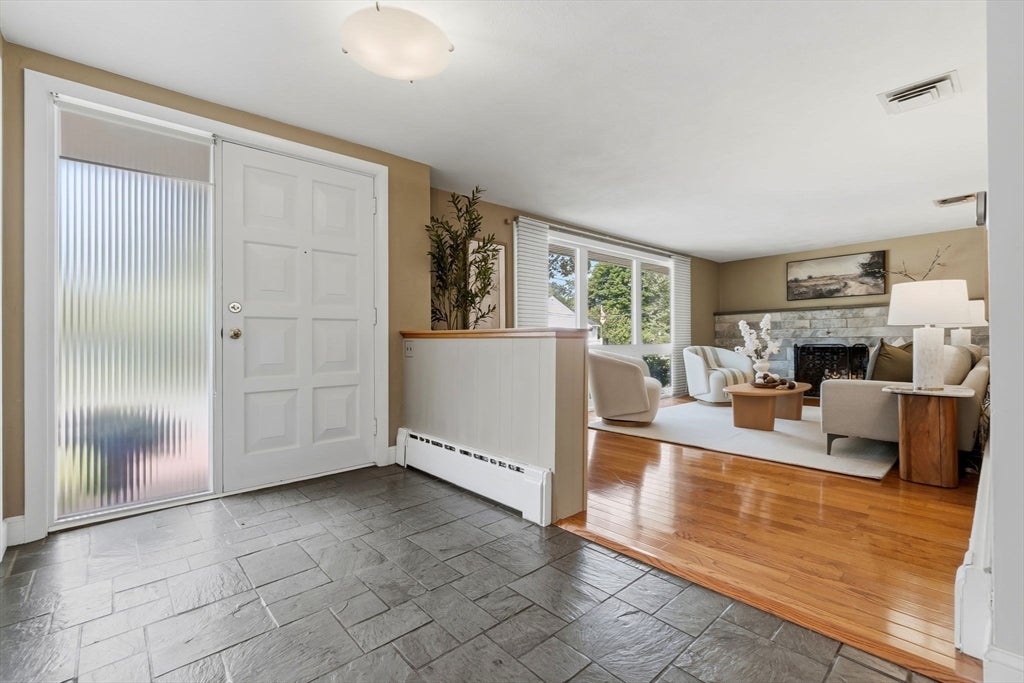 3 Carter Rd, Woburn, MA, 3 Carter Rd, Woburn, MA Photo #7