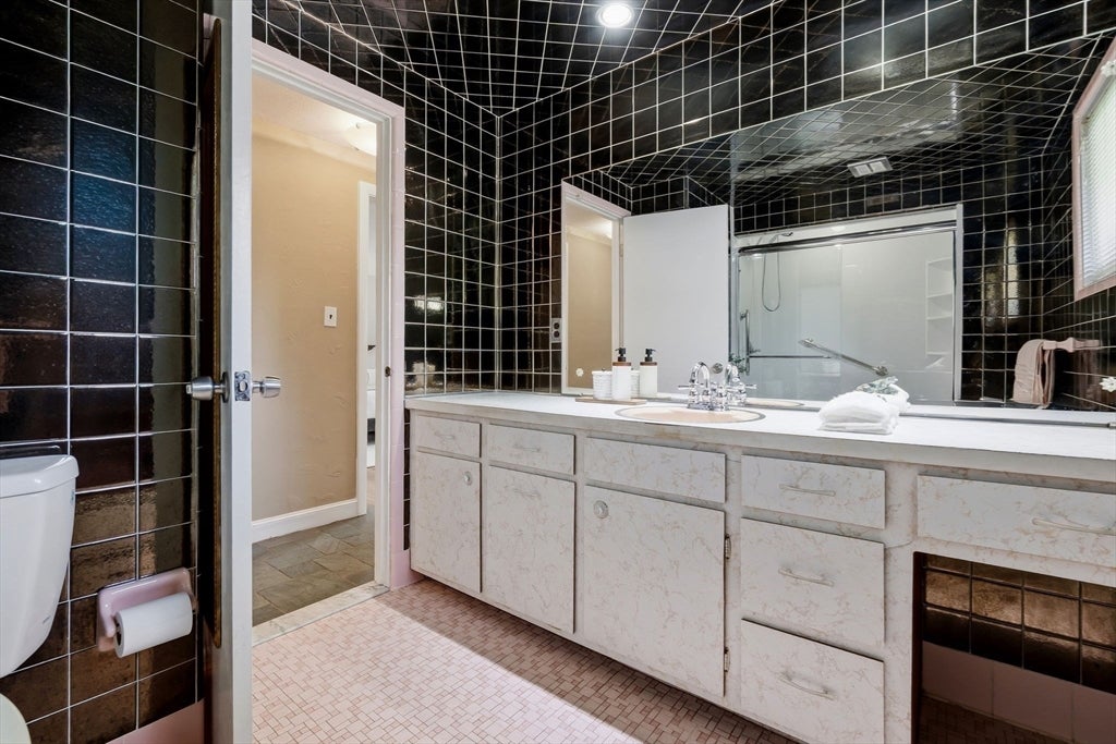 3 Carter Rd, Woburn, MA, 3 Carter Rd, Woburn, MA Photo #25