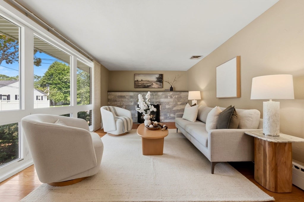3 Carter Rd, Woburn, MA, 3 Carter Rd, Woburn, MA Photo #3