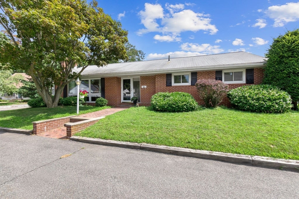3 Carter Rd, Woburn, MA, 3 Carter Rd, Woburn, MA Photo #2