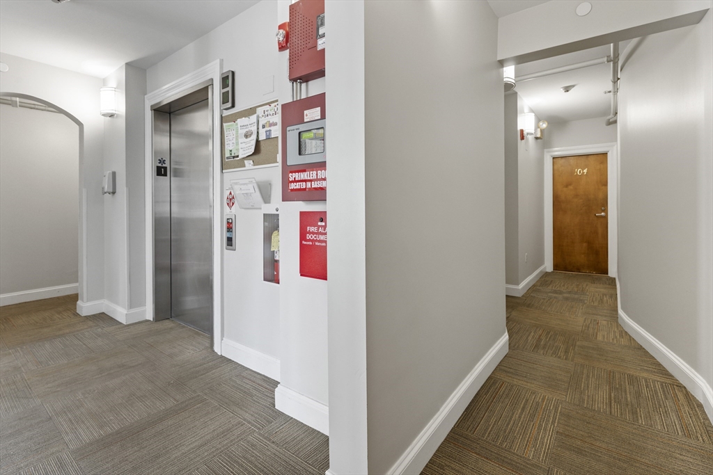 1039 Massachusetts Avenue