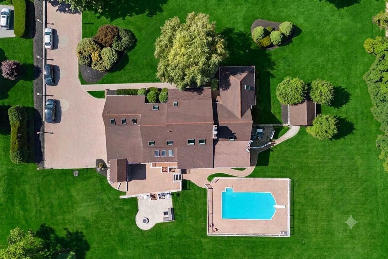6 Lynbrook Road