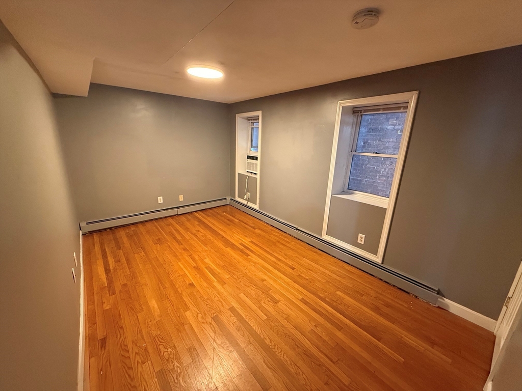 81 Cabot St 1M