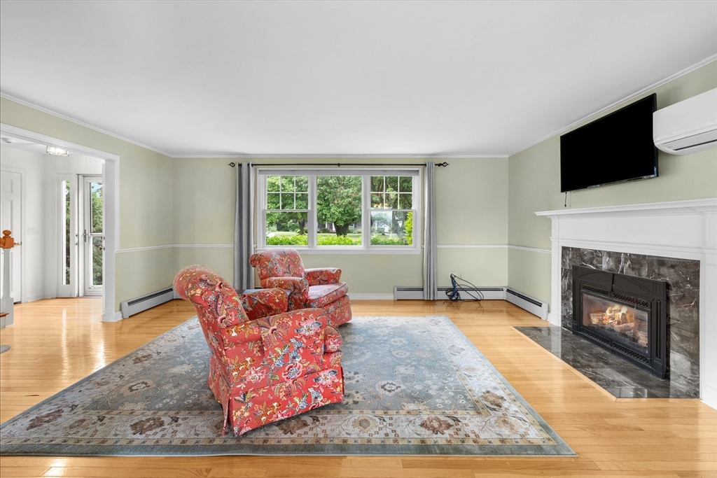 13 Muster Field Road
