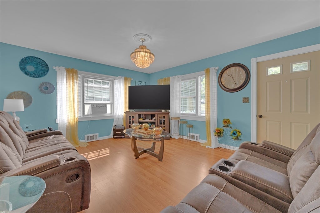 10 Union St, Southbridge, MA, 10 Union St, Southbridge, MA Photo #5