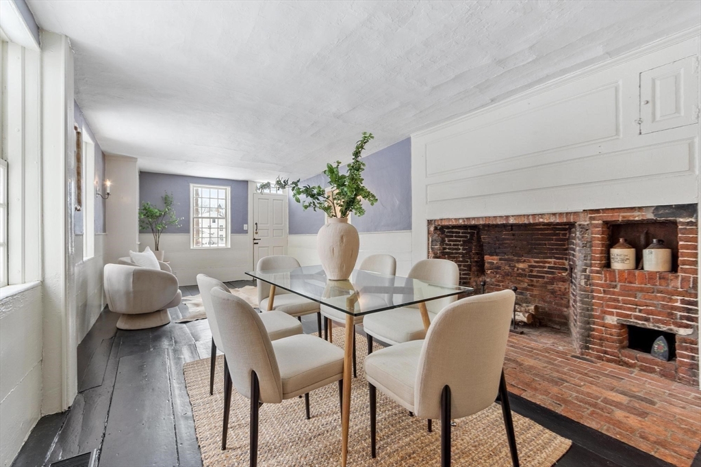 5 Lowell St 5
