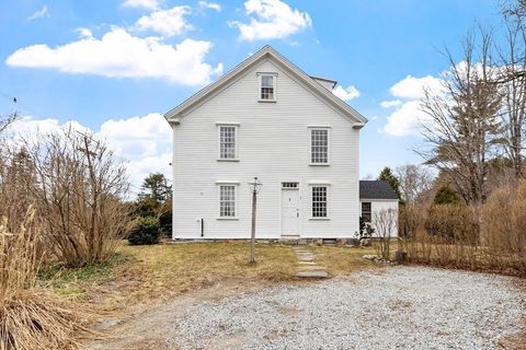 5 Lowell St 5 Carlisle MA 01741