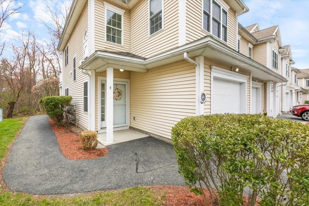 249 Salem Street 4