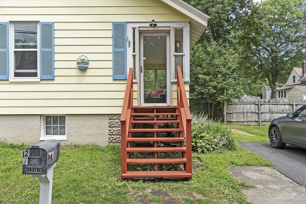 27 The Clearing St