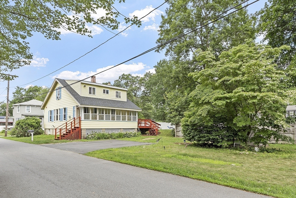 27 The Clearing St