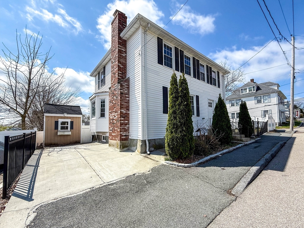 44 Lawrence St