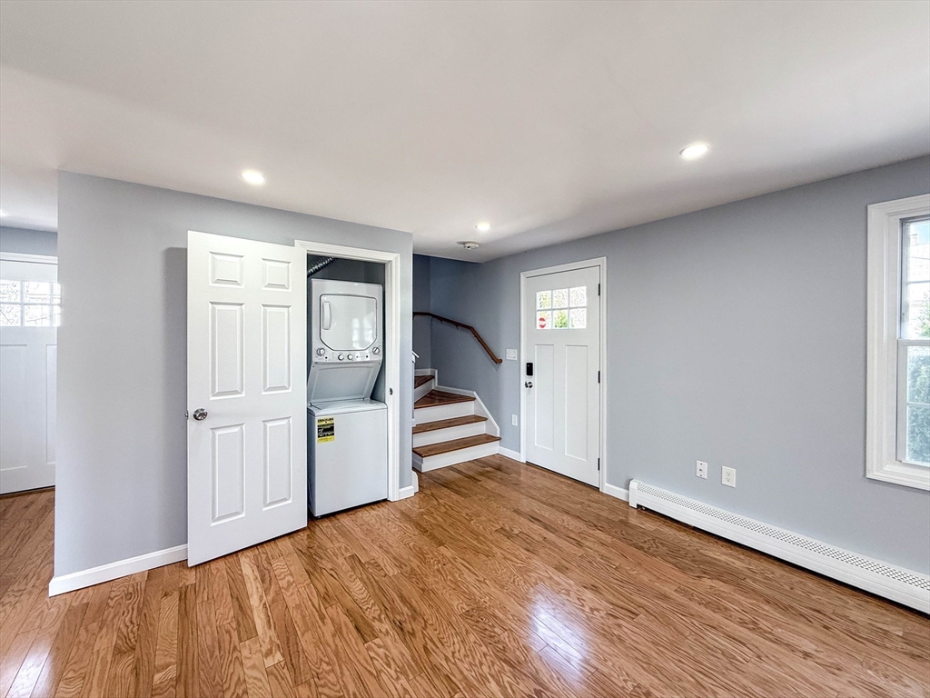 44 Lawrence St