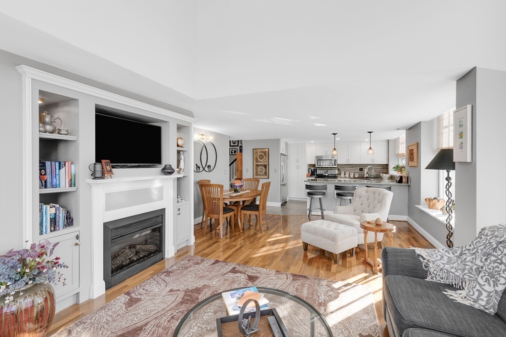 53 Warren St 308