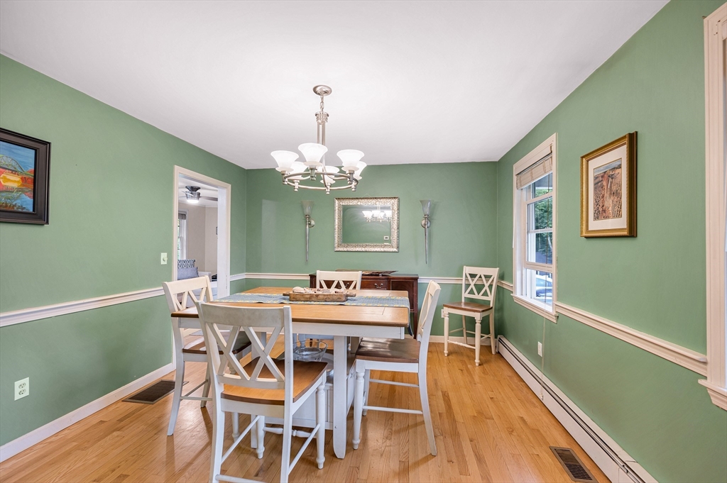 10 Willowdale Court