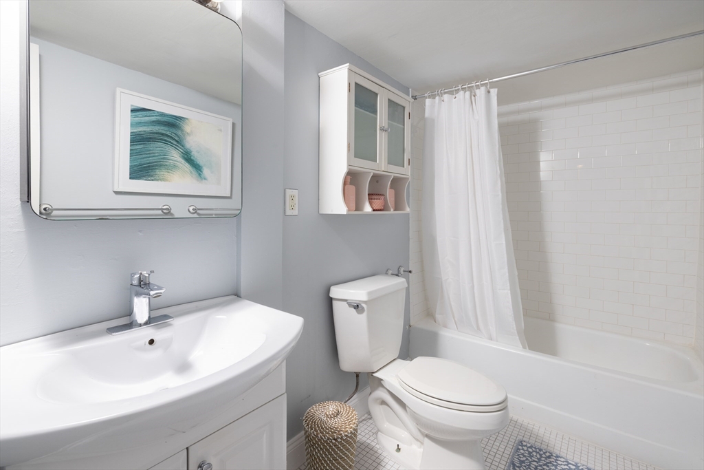 1895A Beacon ST 1895A, Brookline, MA Photo #7