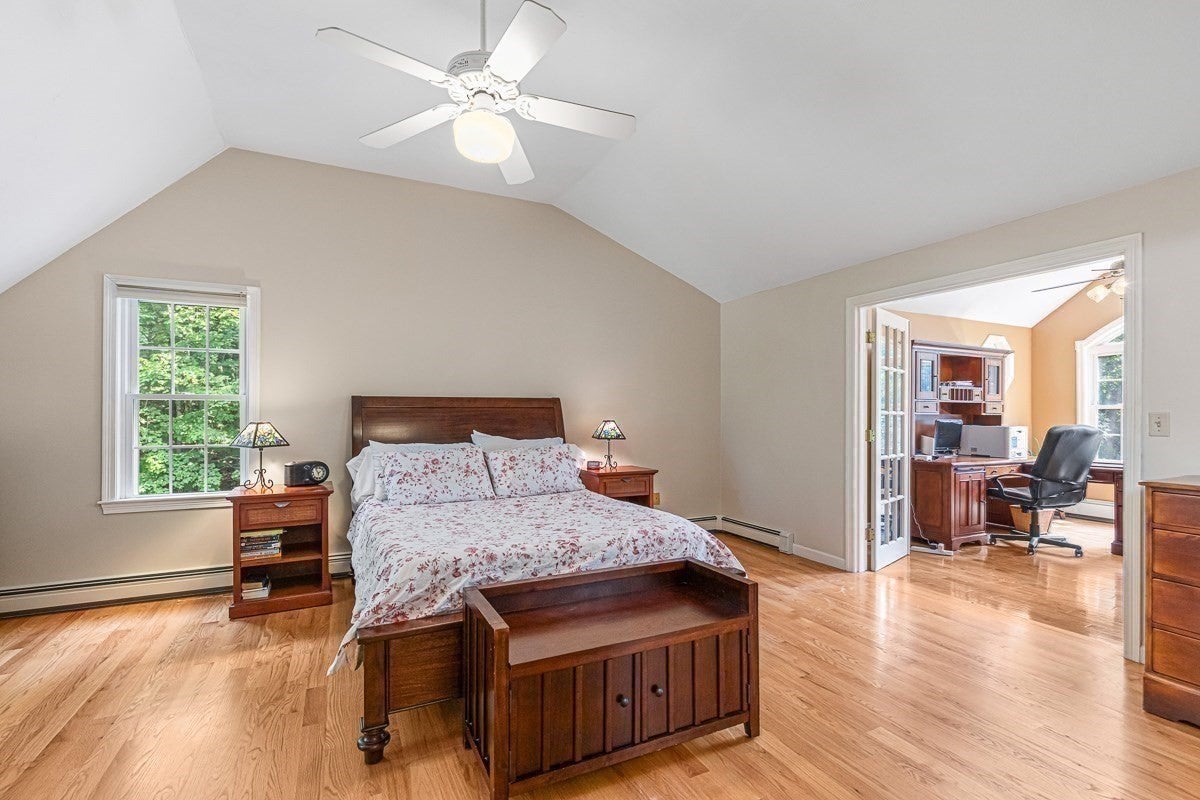 85 Comstock Dr, Wrentham, MA Photo #22