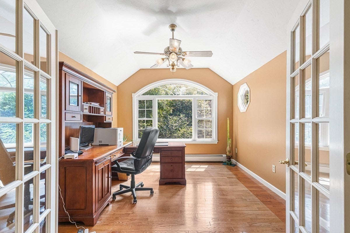85 Comstock Dr, Wrentham, MA Photo #23