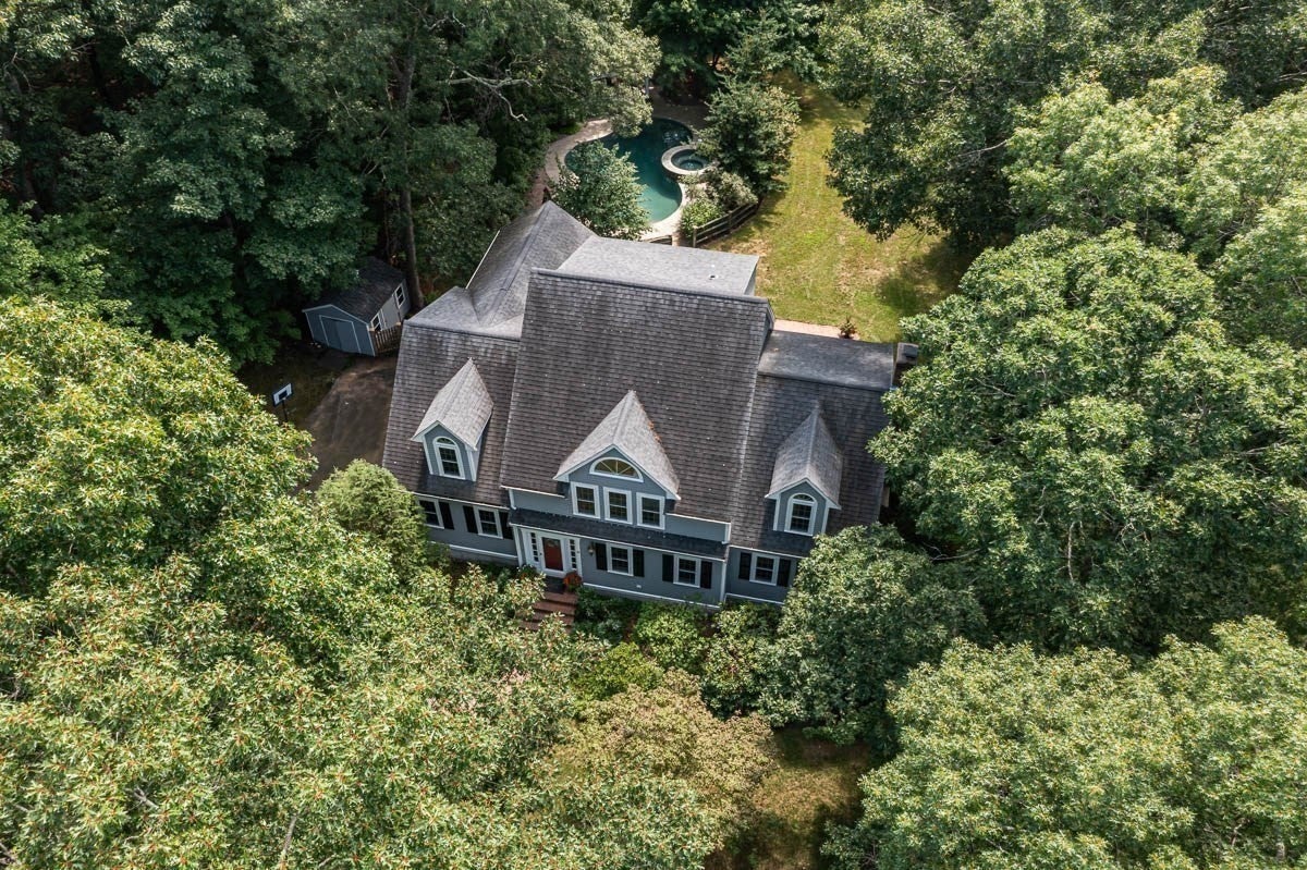 85 Comstock Dr, Wrentham, MA Photo #42