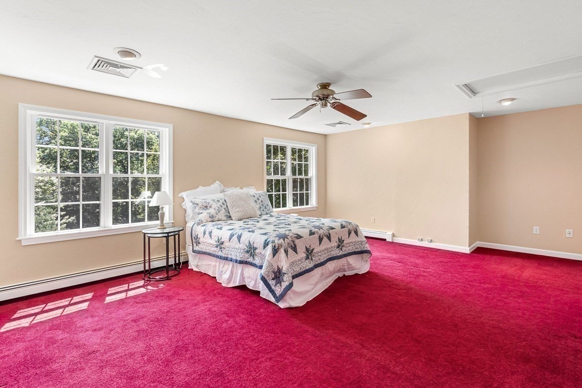 85 Comstock Dr, Wrentham, MA Photo #31