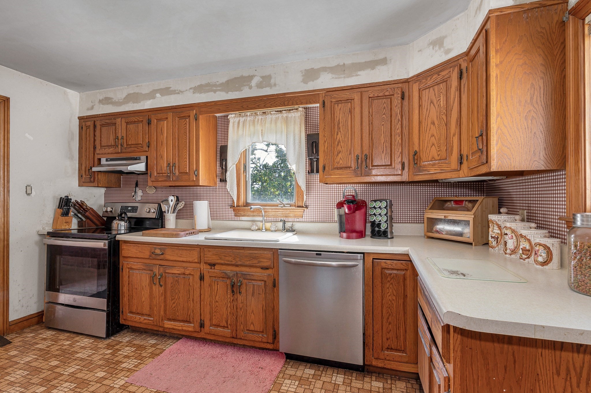 7 Peters St, North Andover, MA, 7 Peters St, North Andover, MA Photo #2