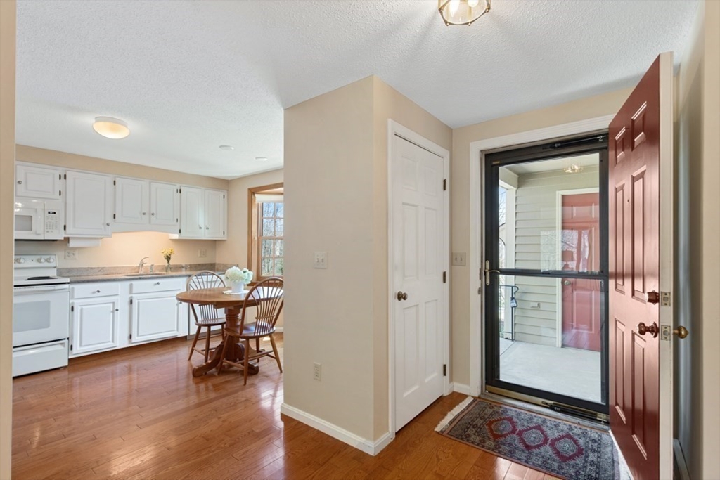 120 Village Post Road 120