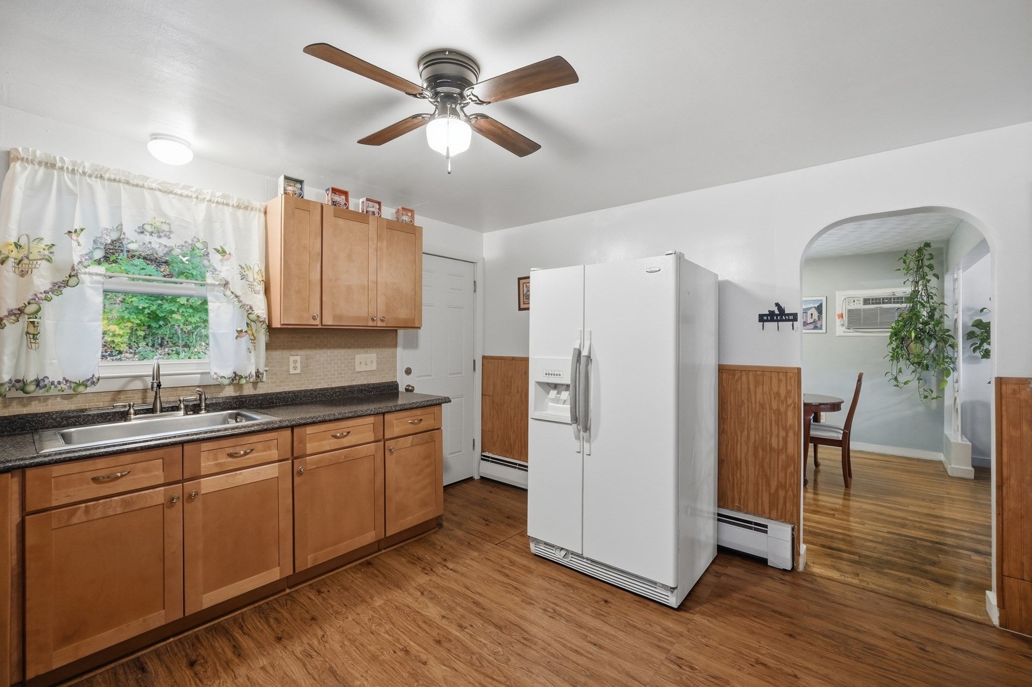605 Chandler St, Worcester, MA Photo #17